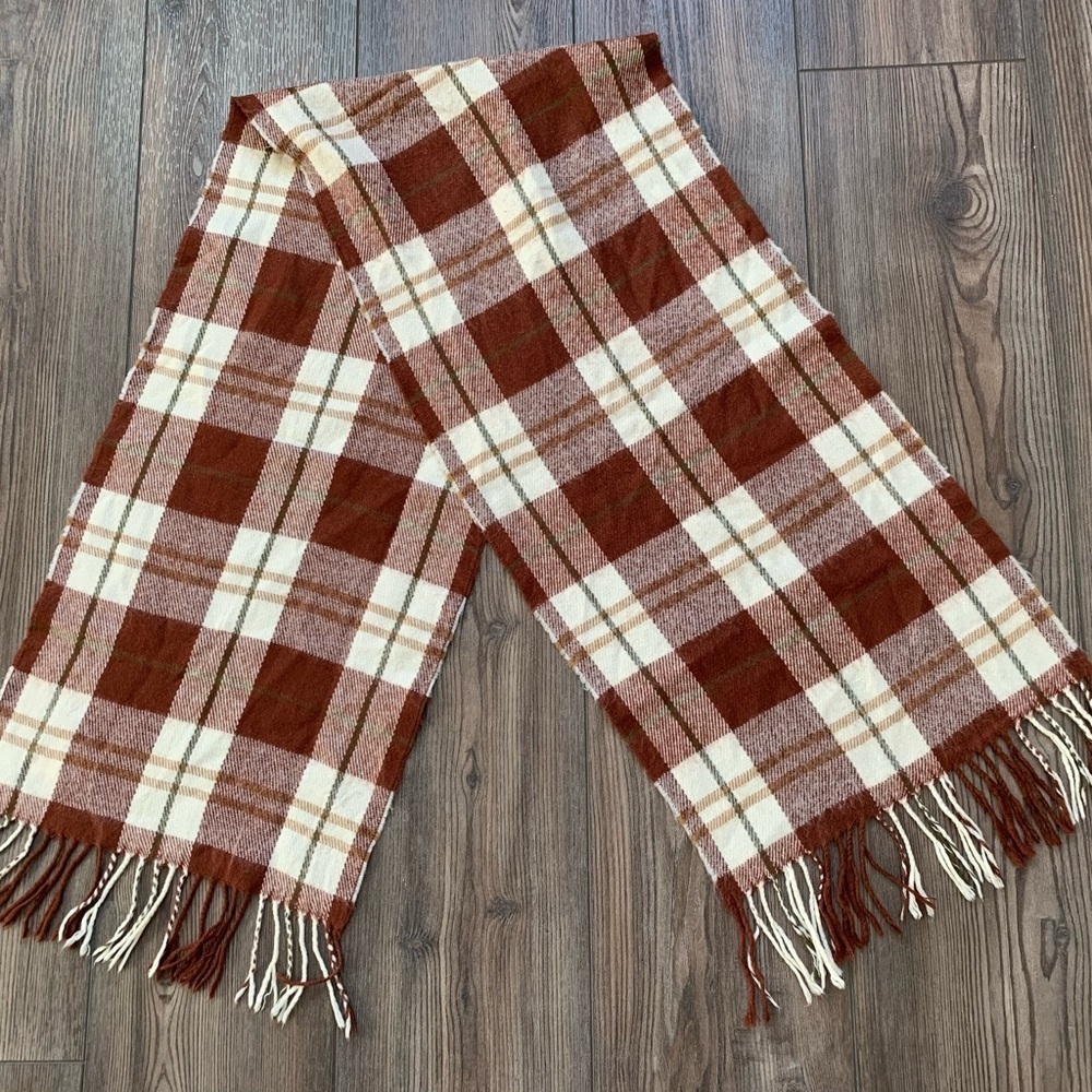 Fringe- Red and White scarf